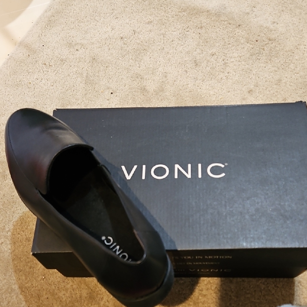 Vionic Classic Black Slip-On Footwear